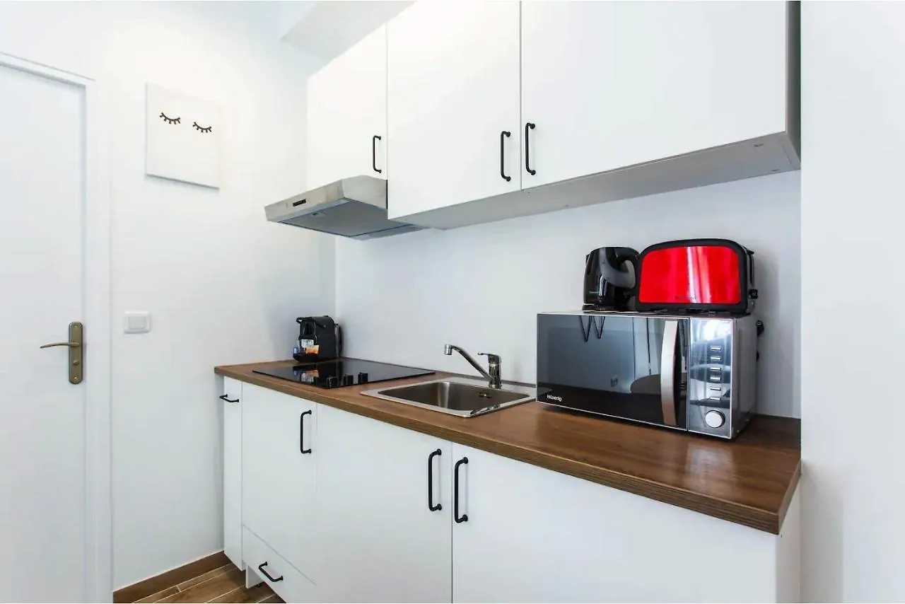 Cmg Place De Clichy - Metro Europe Apartment Paris 0*,  France