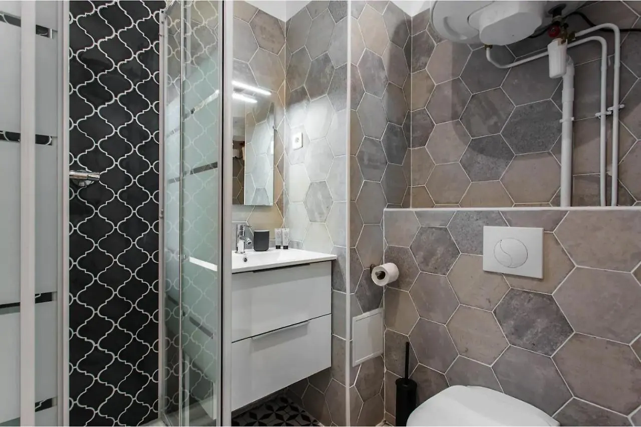 Апартаменты Cmg Place De Clichy - Metro Europe Париж